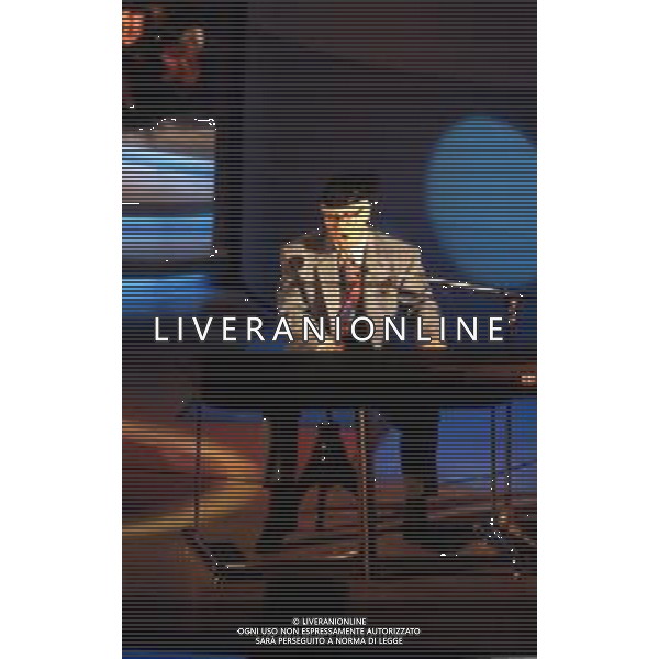 DIA-RETROSPETTIVA ELTON JOHN CANTANTE NELLA FOTO ELTON JOHN AL FESTIVAL DI SANREMO NELL\'ANNO 1989 AG ALDO LIVERANI SAS