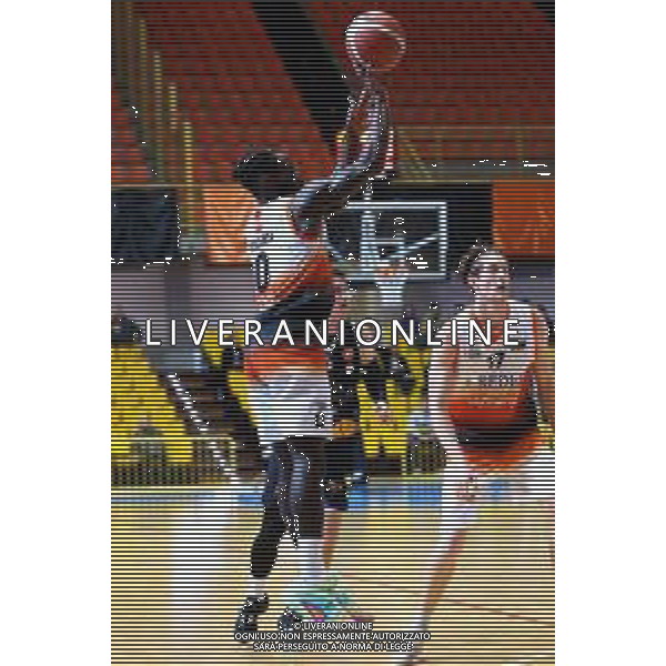 Reggio Calabria 05/01/2025 PalaCalafiore Campionato Serie B Interregionale Basket maschile. Redel Viola Reggio Calabria vs Siaz P.za Armerina. In foto: Idiaru Redel Viola foto pasquale gareffa-ag aldo liverani sas