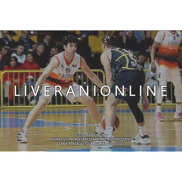 Reggio Calabria 05/01/2025 PalaCalafiore Campionato Serie B Interregionale Basket maschile. Redel Viola Reggio Calabria vs Siaz P.za Armerina. In foto: Manisi P.za Armerina e Fernandez Redel Viola foto pasquale gareffa-ag aldo liverani sas