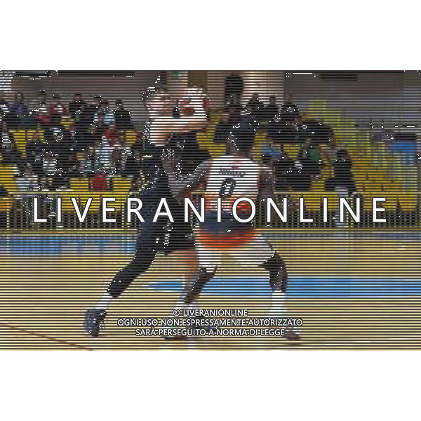 Reggio Calabria 05/01/2025 PalaCalafiore Campionato Serie B Interregionale Basket maschile. Redel Viola Reggio Calabria vs Siaz P.za Armerina. In foto: Idiaru Redel Viola e Labovic P.za Armerina foto pasquale gareffa-ag aldo liverani sas
