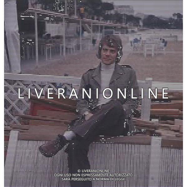 COL-RETROSPETTIVA MALCOM MCDOWELL ATTORE NELLA FOTO MALCOM MCDOWELL A CANNES NELL\'ANNO 1973 AG ALDO LIVERANI SAS