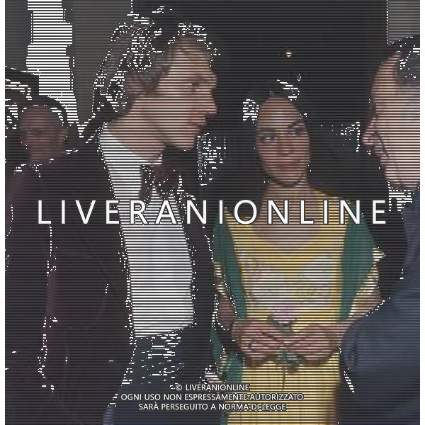 COL-RETROSPETTIVA MALCOM MCDOWELL ATTORE NELLA FOTO MALCOM MCDOWELL CON LA MOGLIE MARGOT BENNETT A CANNES NELL\'ANNO 1973 AG ALDO LIVERANI SAS 