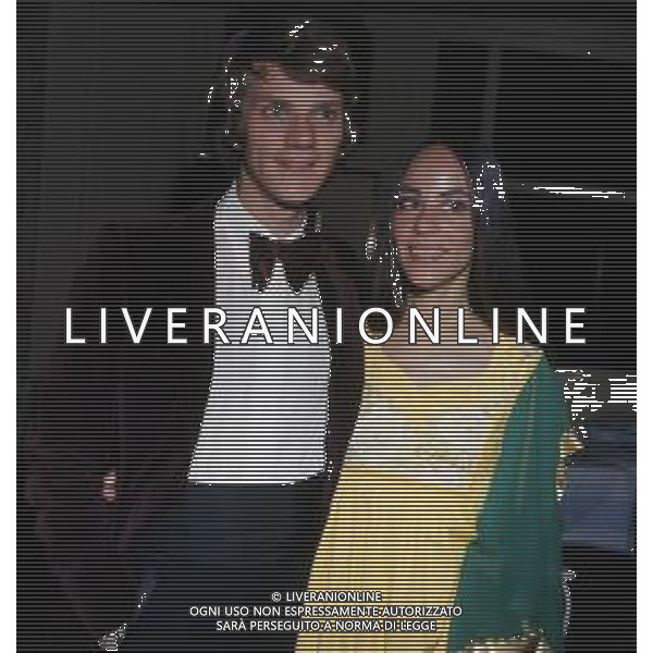 COL-RETROSPETTIVA MALCOM MCDOWELL ATTORE NELLA FOTO MALCOM MCDOWELL CON LA MOGLIE MARGOT BENNETT A CANNES NELL\'ANNO 1973 AG ALDO LIVERANI SAS 