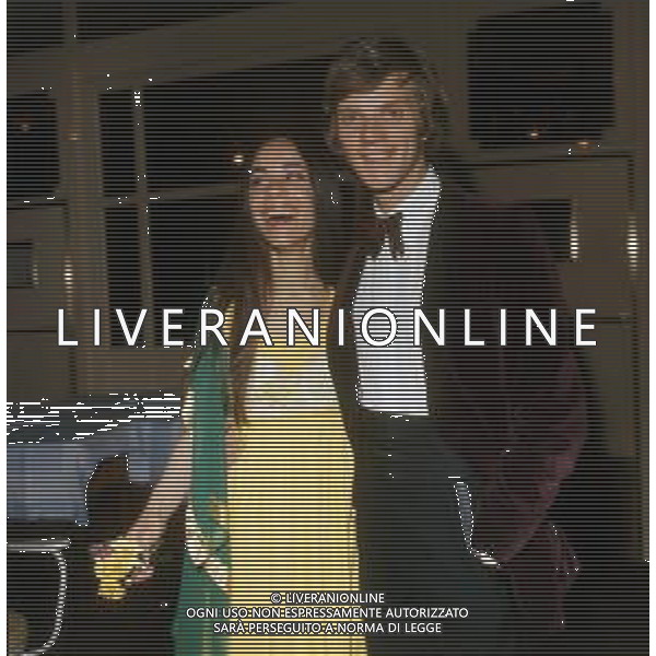 COL-RETROSPETTIVA MALCOM MCDOWELL ATTORE NELLA FOTO MALCOM MCDOWELL CON LA MOGLIE MARGOT BENNETT A CANNES NELL\'ANNO 1973 AG ALDO LIVERANI SAS 