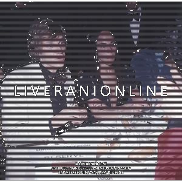 COL-RETROSPETTIVA MALCOM MCDOWELL ATTORE NELLA FOTO MALCOM MCDOWELL CON LA MOGLIE MARGOT BENNETT A CANNES NELL\'ANNO 1973 AG ALDO LIVERANI SAS 