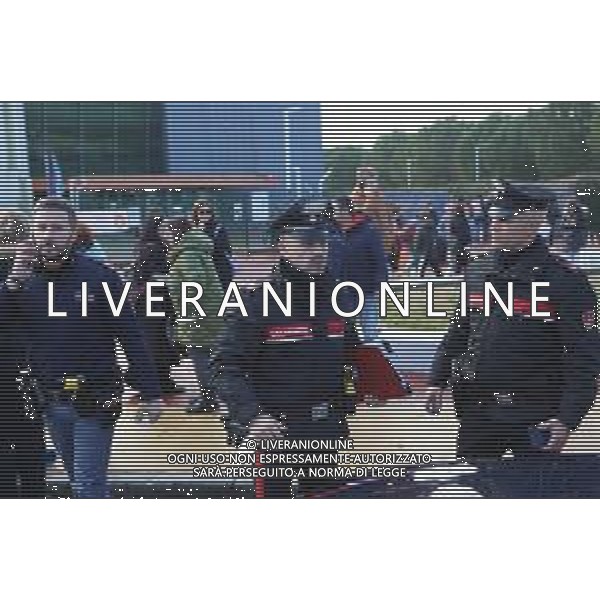 IMOLA 10 01 2025 UN PRINCIPIO DI INTOSSICAZIONE DEGLI ALCUNI ALUNNI,PROF E LE BIDELLE ALLA SCUOLA MEDIA ORSINI IN PEDAGNA I.C.7 . PORTATI IN OSPEDALE PER GLI ACCERTAMENTI. SULL POSTO 118, VIGILI DEL FUOCO, POLIZIA DI STATO, CARABINIERI LA SCUOLA E\' STATA EVACUATA FOTO GIANNI SANNA-AG ALDO LIVERANI SAS