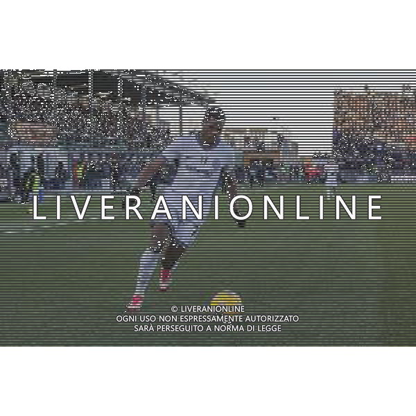 Denzel Dumfries of Inter FC play the ball during Venezia FC vs FC Internazionale, 20° Serie A Enilive 2024-25 game at Pier Luigi Penzo stadium in Venezia (VE), Italy, on January 12, 2025. (Photo by Davide Casentini)- AGENZIA ALDO LIVERANI SAS