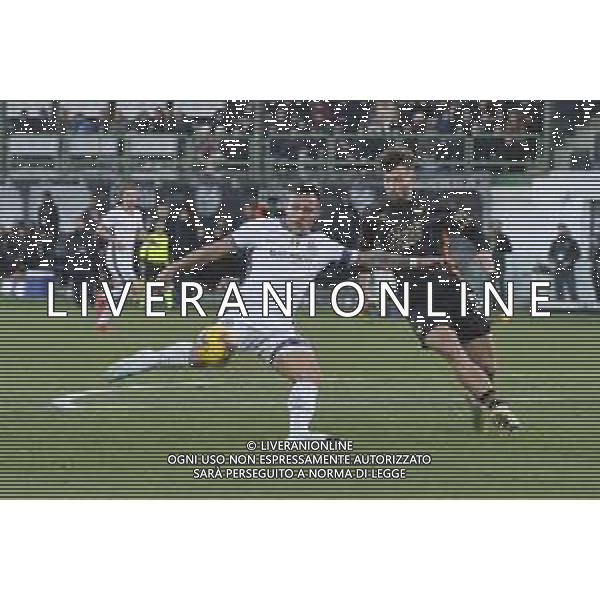 Lautaro Martínez of Inter FC kick the ball during Venezia FC vs FC Internazionale, 20° Serie A Enilive 2024-25 game at Pier Luigi Penzo stadium in Venezia (VE), Italy, on January 12, 2025. (Photo by Davide Casentini) - AGENZIA ALDO LIVERANI SAS