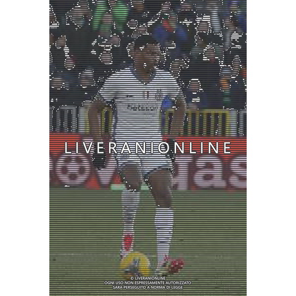 Denzel Dumfries of Inter FC play the ball during Venezia FC vs FC Internazionale, 20° Serie A Enilive 2024-25 game at Pier Luigi Penzo stadium in Venezia (VE), Italy, on January 12, 2025. (Photo by Davide Casentini) - AGENZIA ALDO LIVERANI SAS