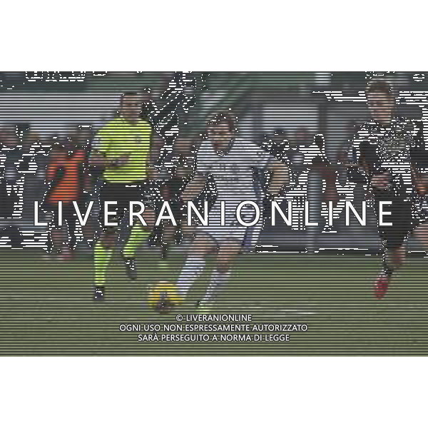 Nicolo’ Barella of Inter FC play the ball during Venezia FC vs FC Internazionale, 20° Serie A Enilive 2024-25 game at Pier Luigi Penzo stadium in Venezia (VE), Italy, on January 12, 2025. (Photo by Davide Casentini) - AGENZIA ALDO LIVERANI SAS