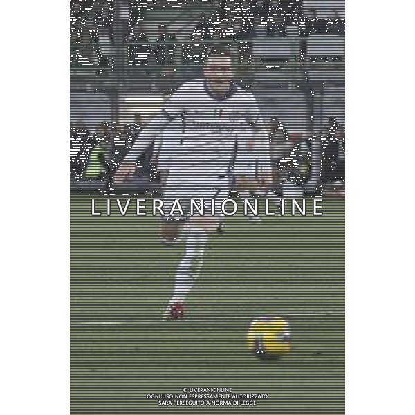 Piotr Zielinski of Inter FC play the ball during Venezia FC vs FC Internazionale, 20° Serie A Enilive 2024-25 game at Pier Luigi Penzo stadium in Venezia (VE), Italy, on January 12, 2025. (Photo by Davide Casentini)- AGENZIA ALDO LIVERANI SAS