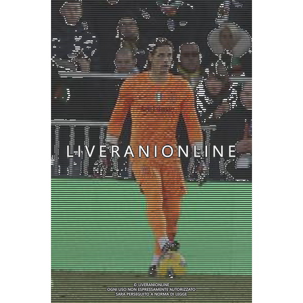 Yann Sommer of Inter FC play the ball during Venezia FC vs FC Internazionale, 20° Serie A Enilive 2024-25 game at Pier Luigi Penzo stadium in Venezia (VE), Italy, on January 12, 2025. (Photo by Davide Casentini)- AGENZIA ALDO LIVERANI SAS