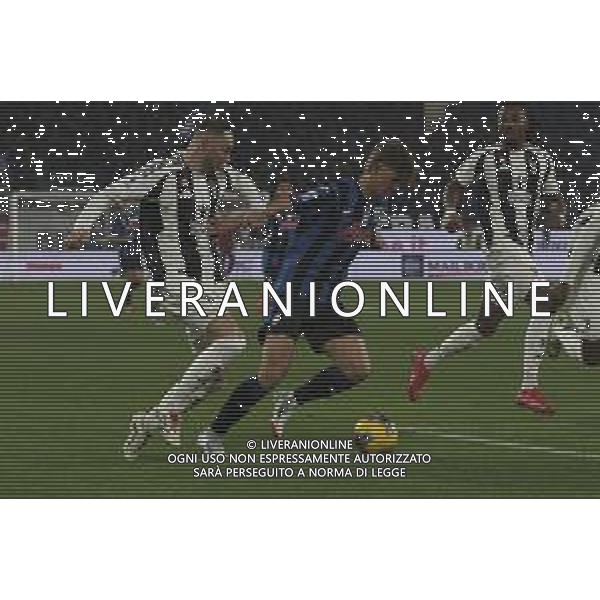 Charles De Ketelaere of Atalanta BC. competes for the ball with Teun Koopmeiners of Juventus FC during Atalanta BC vs Juventus FC, 19° Serie A Enilive 2024-25 game at Gewiss stadium in Bergamo (BG), Italy, on January 14, 2025. (Photo by Davide Casentini)-AGENZIA ALDO LIVERANI SAS