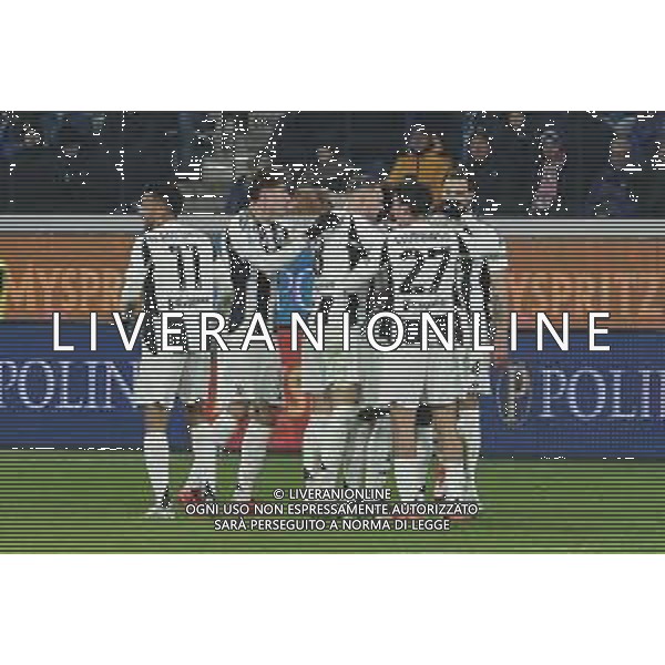 Pierre Kalulu of Juventus FC celebrates with team the gol during Atalanta BC vs Juventus FC, 19° Serie A Enilive 2024-25 game at Gewiss stadium in Bergamo (BG), Italy, on January 14, 2025. (Photo by Davide Casentini)-AGENZIA ALDO LIVERANI SAS