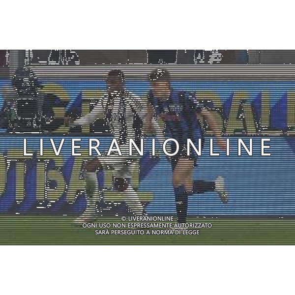 Pierre Kalulu of Juventus FC and Charles De Ketelaere of Atalanta BC. during Atalanta BC vs Juventus FC, 19° Serie A Enilive 2024-25 game at Gewiss stadium in Bergamo (BG), Italy, on January 14, 2025. (Photo by Davide Casentini)-AGENZIA ALDO LIVERANI SAS