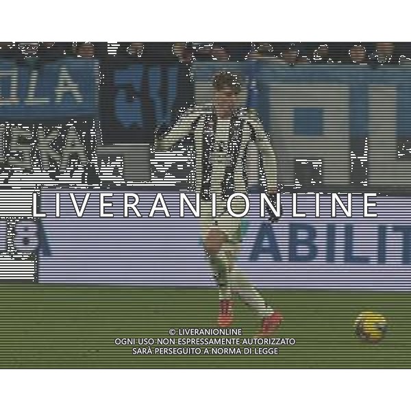 Nicolo’ Savona of Juventus FC play the ball during Atalanta BC vs Juventus FC, 19° Serie A Enilive 2024-25 game at Gewiss stadium in Bergamo (BG), Italy, on January 14, 2025. (Photo by Davide Casentini)-AGENZIA ALDO LIVERANI SAS