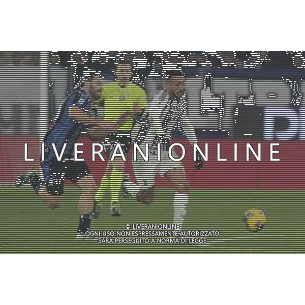 Nicolas Gonzalez of Juventus FC competes for the ball with Sead Kolasinac of Atalanta BC during Atalanta BC vs Juventus FC, 19° Serie A Enilive 2024-25 game at Gewiss stadium in Bergamo (BG), Italy, on January 14, 2025. (Photo by Davide Casentini)-AGENZIA ALDO LIVERANI SAS