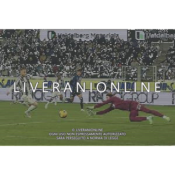 Marco Carnesecchi of Atalanta BC. makes a save during Atalanta BC vs Juventus FC, 19° Serie A Enilive 2024-25 game at Gewiss stadium in Bergamo (BG), Italy, on January 14, 2025. (Photo by Davide Casentini)-AGENZIA ALDO LIVERANI SAS