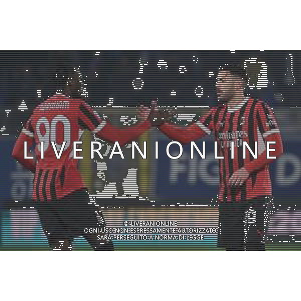Como vs Milan nella foto Tammy Abraham (Milan) e Theo Hernandez (Milan) esultanza dopo il gol dell\'1 a 1 Como 14-01-2025 Stadio Giuseppe Sinigaglia Campionato Serie A Enilive - recupero 19a giornata foto Roberto Garavaglia/Agenzia Aldo Liverani sas