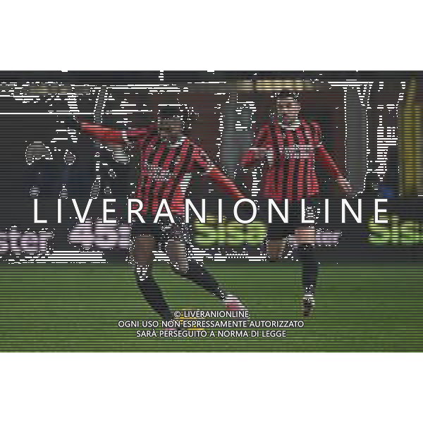 Como vs Milan nella foto Rafael Leao (Milan) e sulla DX Theo Hernandez (Milan) Como 14-01-2025 Stadio Giuseppe Sinigaglia Campionato Serie A Enilive - recupero 19a giornata foto Roberto Garavaglia/Agenzia Aldo Liverani sas