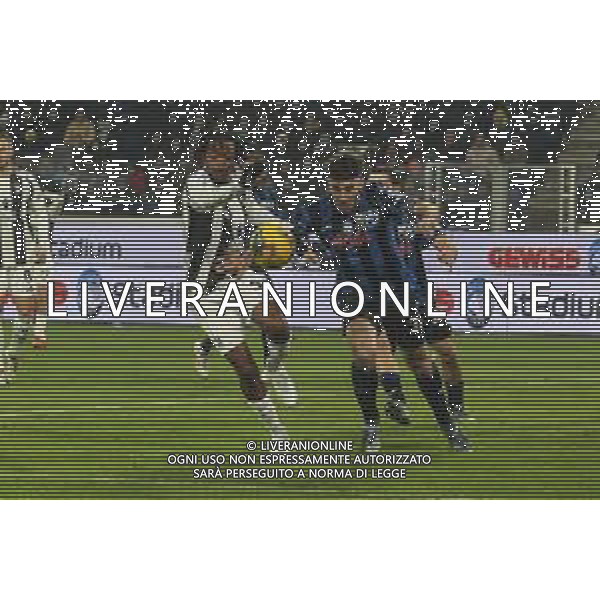 Samuel Mbangula of Juventus FC battle for the ball with Matteo Ruggeri of Atalanta BC during Atalanta BC vs Juventus FC, 19° Serie A Enilive 2024-25 game at Gewiss stadium in Bergamo (BG), Italy, on January 14, 2025. (Photo by Davide Casentini)