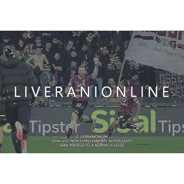 18 01 2025 - Salerno. Stadio Arechi. Campionato Serie B. Salernitana-Reggiana Nella foto esultanza finale alberto cerri dopo gol 2-1 Foto Giuseppe Cuozzo/Agenzia Liverani-AGENZIA ALDO LIVERANI SAS