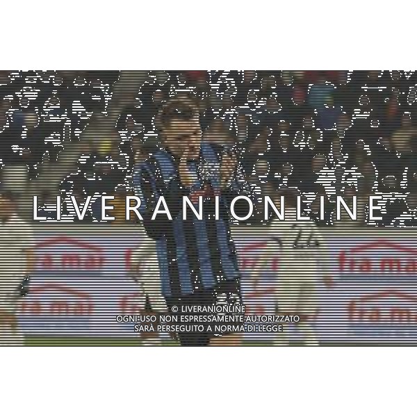 Mateo Retegui of Atalanta BC claps the hand during Atalanta BC vs SSC Napoli, 21° Serie A Enilive 2024-25 game at Gewiss stadium in Bergamo (BG), Italy, on January 18, 2025. (Photo by Davide Casentini)-AGENZIA ALDO LIVERANI SAS