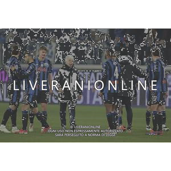 Gian Piero Gasperini Head Coach of Atalanta BC speaks to her players at the end of Atalanta BC vs SSC Napoli, 21° Serie A Enilive 2024-25 game at Gewiss stadium in Bergamo (BG), Italy, on January 18, 2025. (Photo by Davide Casentini)-AGENZIA ALDO LIVERANI SAS