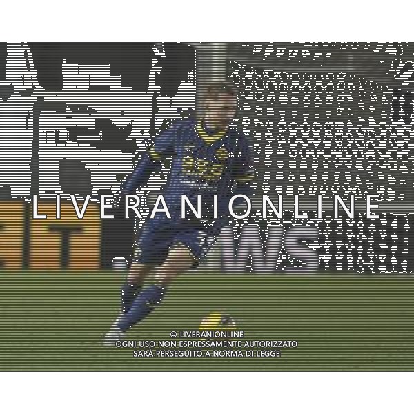 Ondrej Duda of Hellas Verona FC play the ball during Hellas Verona FC vs SS Lazio, 21° Serie A Enilive 2024-25 game at Marcantonio Bentegodi stadium in Verona (VR), Italy, on January 19, 2025. (Photo by Davide Casentini)- AGENZIA ALDO LIVERANI SAS
