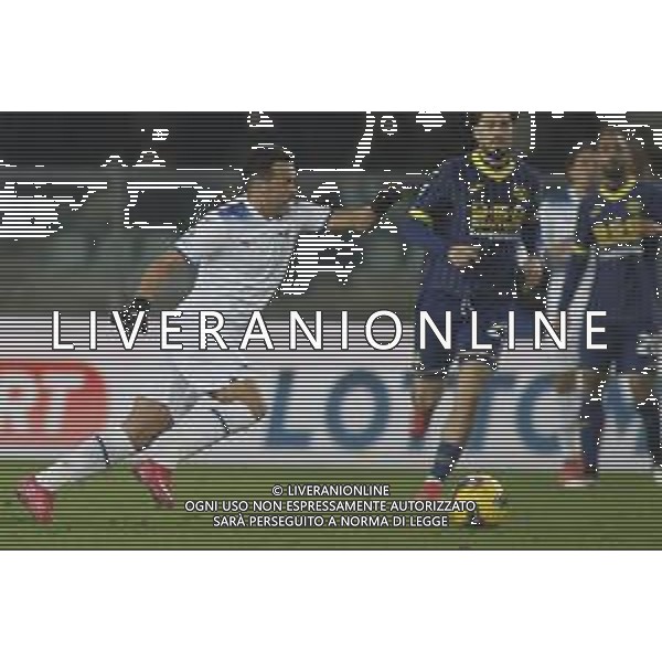 Pedro of SS Lazio play the ball during Hellas Verona FC vs SS Lazio, 21° Serie A Enilive 2024-25 game at Marcantonio Bentegodi stadium in Verona (VR), Italy, on January 19, 2025. (Photo by Davide Casentini)- AGENZIA ALDO LIVERANI SAS