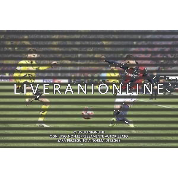 Charalampos Lykogiannis of Bologna FC crossc the ball during Bologna BFC vs Borussia Dortmund, 7° round of Champions League 2024-25, game at Renato Dall\'Ara stadiumo in Bologna (BG), Italy, on January 21, 2025. (Photo by Davide Casentini)- AGENZIA ALDO LIVERANI SAS