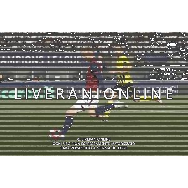 Jens Odgaard of Bologna FC play the ball during Bologna BFC vs Borussia Dortmund, 7° round of Champions League 2024-25, game at Renato Dall\'Ara stadiumo in Bologna (BG), Italy, on January 21, 2025. (Photo by Davide Casentini)- AGENZIA ALDO LIVERANI SAS