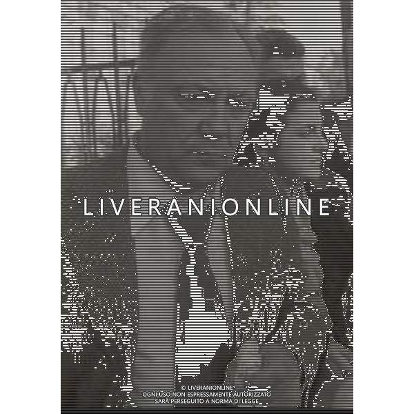 NEG-RETROSPETTIVA CLAUDIO VILLA CANTANTE NELLA FOTO CLAUDIO VILLA NEL 1982 ALLA PRETURA DI SANREMO DENUNCIA LA GIURIA CHE LO HA ELIMINATO AL PRIMO TURNO AG ALDO LIVERANI SAS