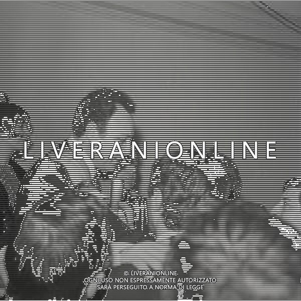 NEG-RETROSPETTIVA CLAUDIO VILLA CANTANTE NELLA FOTO CLAUDIO VILLA CON IVA ZANICCHI AL FESTIVAL DI SANREMO NEL 1967 VINCITORI AG ALDO LIVERANI SAS 