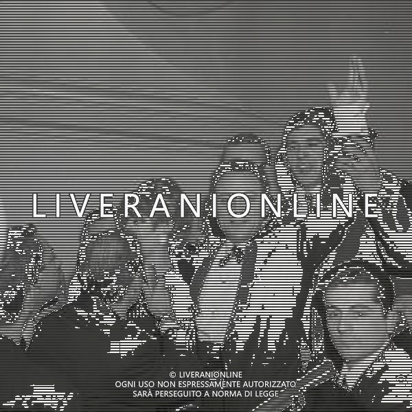 NEG-RETROSPETTIVA CLAUDIO VILLA CANTANTE NELLA FOTO CLAUDIO VILLA CON IVA ZANICCHI AL FESTIVAL DI SANREMO NEL 1967 VINCITORI AG ALDO LIVERANI SAS  