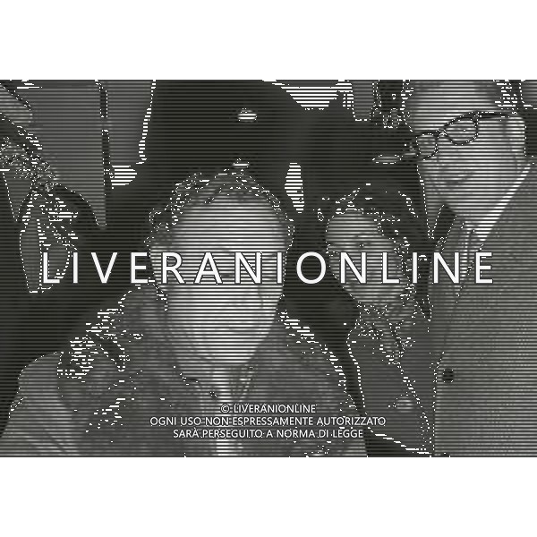 NEG-RETROSPETTIVA CLAUDIO VILLA CANTANTE NELLA FOTO CLAUDIO VILLA A MILANO NELL\'ANNO 1972 AG ALDO LIVERANI SAS