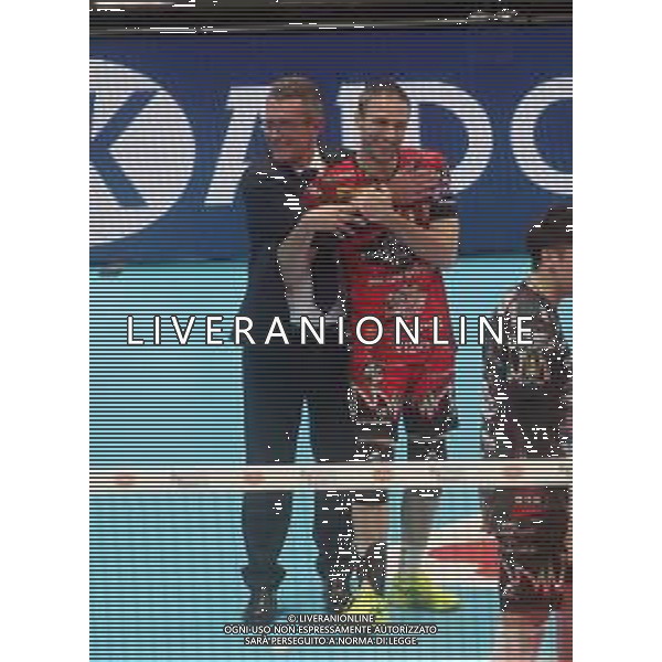 CASALECCHIO DI RENO(BOLOGNA) FINAL FOUR COPPA ITALIA PALLAVOLO MASCHILE PRIMA SEMIFINALE SIR SUSA VIM PERUGIA-RANA VERONA 2-3 NELLA FOTO ANGELLO LORENZETTI ALLENATORE PERUGIA E COLACI MASSIMO PERUGIA FOTO GIANNI SANNA-AG ALDO LIVERANI SAS