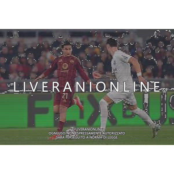 Roma vs Eintracht Francoforte Europa League - 8 Giornata Stadio Olimpico - Roma 30-01-2025 nella foto Dybala e Koch ©Federico Gaetano - AGENZIA ALDO LIVERANI SAS