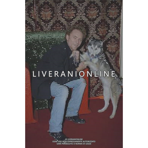 Milano 25/01/2006 Rent Is Back nella foto: Michele Carfora con Titti foto Danilo Recalcati / AG.Aldo Liverani