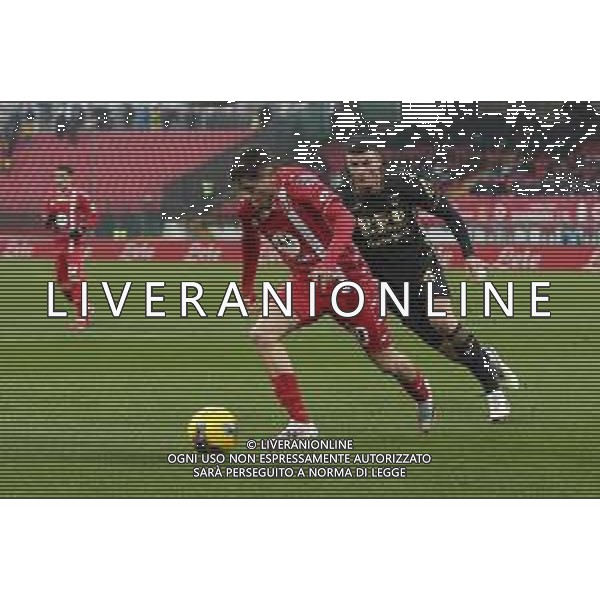 Samuele Vignato of AC Monza battle for the ball with Flavius Daniliuc of Hellas Veronaduring AC Monza vs Hellas Verona FC, 23° Serie A Enilive 2024-25 game at U-Power stadium in Monza (MB), Italy, on February 01, 2025. (Photo by Davide Casentini)- AGENZIA ALDO LIVERANI SAS
