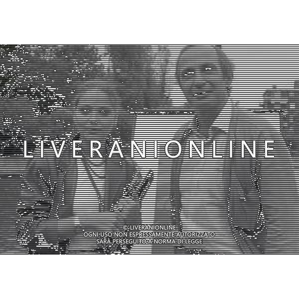 NEG-RETROSPETTIVA ORNELLA MUTI ATTRICE NELLA FOTO ORNELLA MUTI CON BEN GAZZARA NELL\'ANNO 1981 A VENEZIA AG ALDO LIVERANI SAS