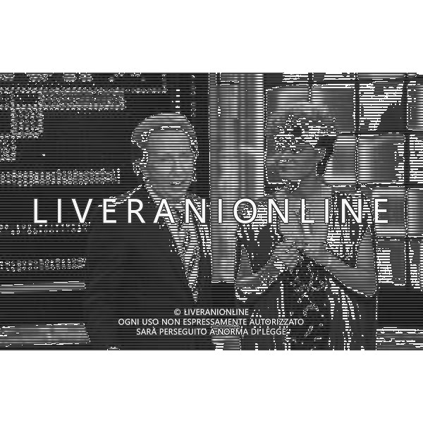 NEG-RETROSPETTIVA DIONNE WARWICK CANTANTE NELLA FOTO DIONNE WARWICK OSPITE DELLA TRASMISSIONE TV PENTATLON A MILANO IL 23 APRILE 1987 CONDOTTA DA MIKE BONGIORNO AGENZIA ALDO LIVERANI SAS