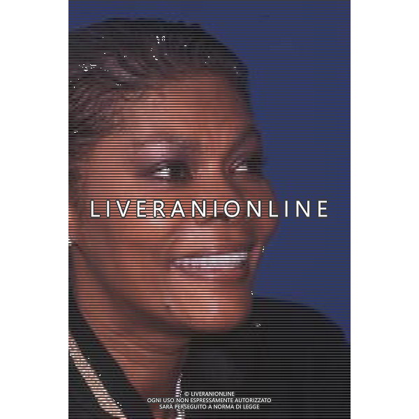 DIA-RETROSPETTIVA DIONNE WARWICK CANTANTE NELLA FOTO DIONNE WARWICK A MILANO TERRAZZA MARTINI NELL’ANNO 1990 ©DIM STUDIO - AGENZIA ALDO LIVERANI SAS
