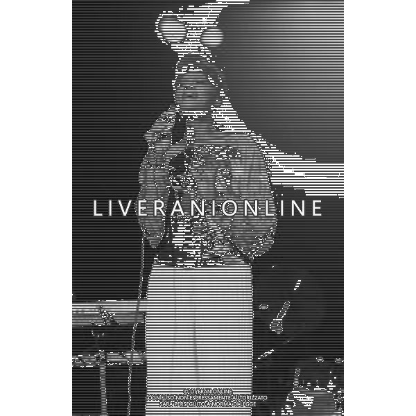 NEG-RETROSPETTIVA DIONNE WARWICK CANTANTE NELLA FOTO DIONNE WARWICK AG ALDO LIVERANI SAS