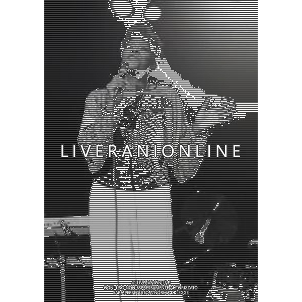 NEG-RETROSPETTIVA DIONNE WARWICK CANTANTE NELLA FOTO DIONNE WARWICK AG ALDO LIVERANI SAS
