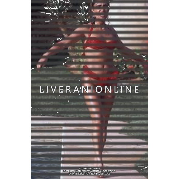 DIAP-RETROSPETTIVA LOREDANA BERTE\' CANTANTE NELLA FOTO LOREDANA BERTE\' NELL\'ANNO 1988 AG ALDO LIVERANI SAS  