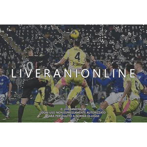 Como vs Juventus nella foto Federico Gatti (Juventus) anticipa Jean Butez (Como) che lo travolge e l\'arbitro Rosario Abisso di Palermo concede il rigore Como 07-02-2025 Stadio Giuseppe Sinigaglia Campionato Serie A Enilive - 24a giornata foto Roberto Garavaglia/Agenzia Aldo Liverani sas