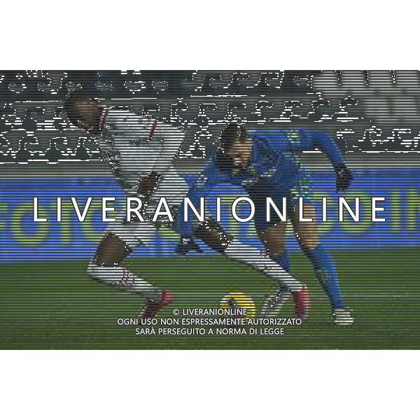 Empoli vs Milan nella foto il contatto in area tra Tammy Abraham (Milan) e Giuseppe Pezzella (Empoli) giudicato regolare dall\'arbitro Luca Pairetto di Nichelino (TO) Empoli (FI) 08-02-2025 Stadio Carlo Castellani Campionato Serie A Enilive - 24a giornata foto Roberto Garavaglia/Agenzia Aldo Liverani sas