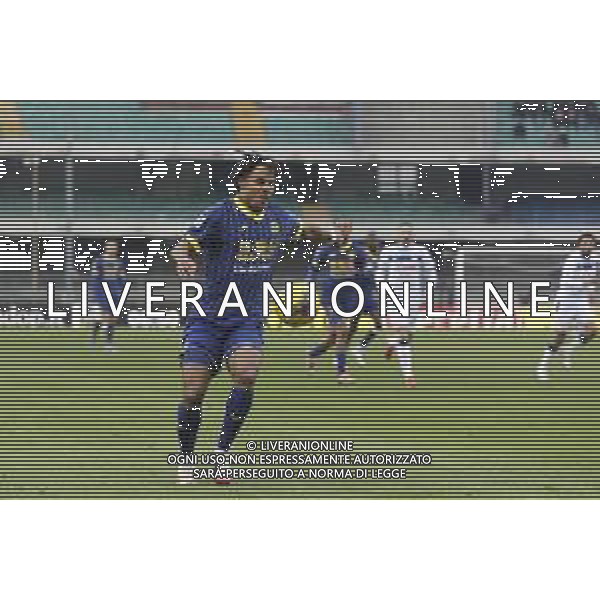 Amin Sarr of Hellas Verona FC play the ball during Hellas Verona FC vs Atalanta BC, 24° Serie A Enilive 2024-25 game at Marcantonio Bentegodi stadium in Verona (VR), Italy, on February 08, 2025. (Photo by Davide Casentini) AG ALDO LIVERANI SAS