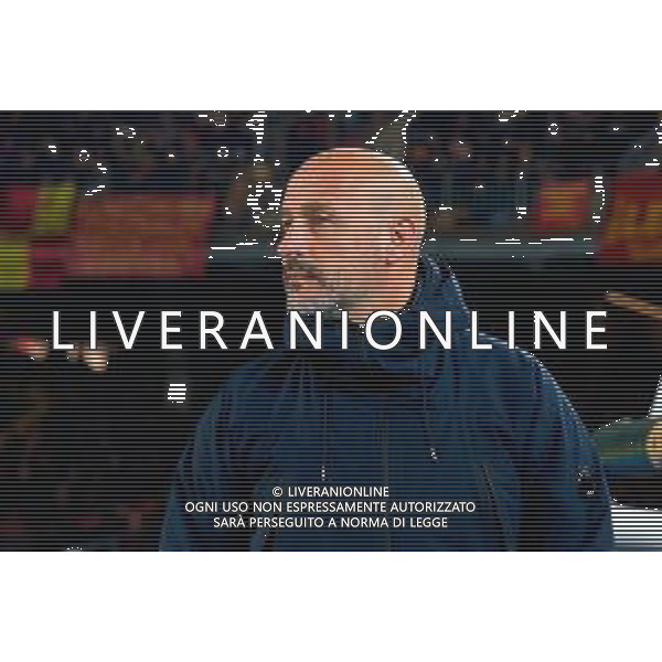 TVEM February 09, 2025 Lecce, Italy - US Lecce vs Bologna FC - Italian soccer serie A 2024/25 - Via Del Mare Stadium. In the pic: coach Vincenzo Italiano of Bologna FC foto emmanuele mastrodonato-ag aldo liverani sas